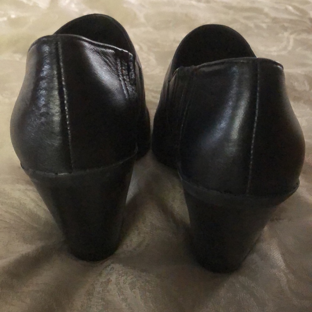 🌷🌷3 for $10 sale 🌷🌷 Me Too black booties size 7 - Picture 3 of 5